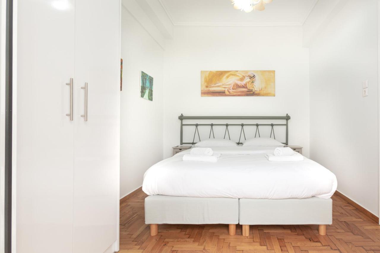 Beautiful And Comfortable Apartment At Marina Zeas Piraeus Luaran gambar